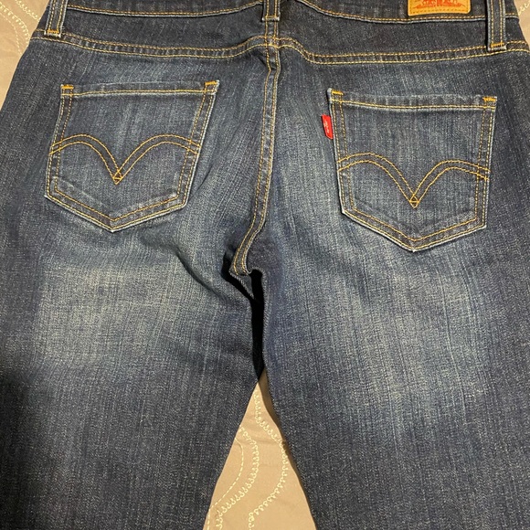 Levi’s - Picture 3 of 3